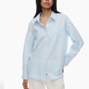 Aritzia Wilfred Relaxed Poplin Shirt Classic Light Blue